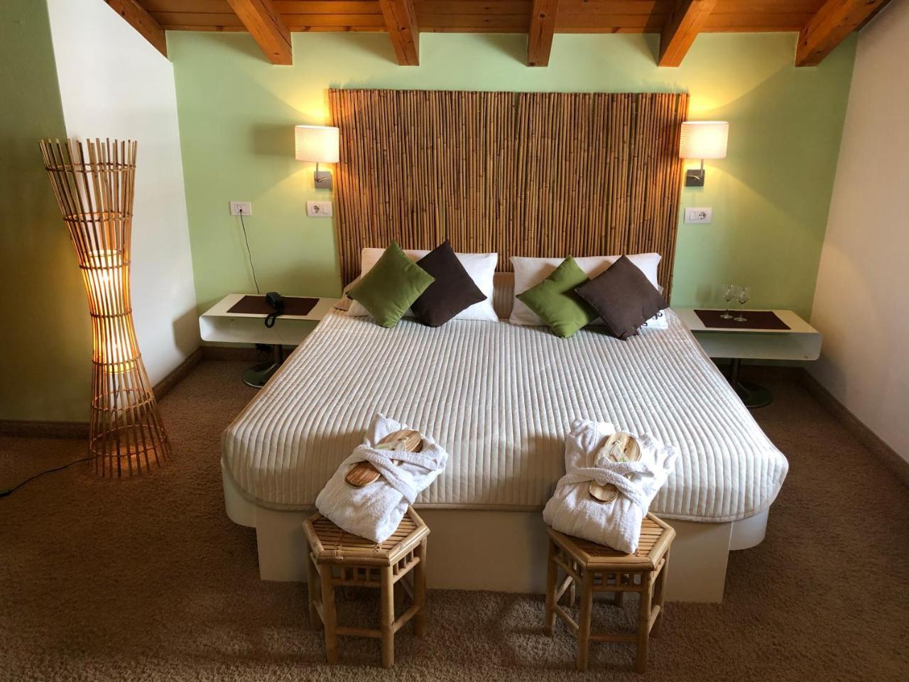 Hotel Bamboo Haupthaus 콜드라노 외부 사진